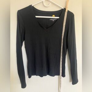 C and C California black shirt, small